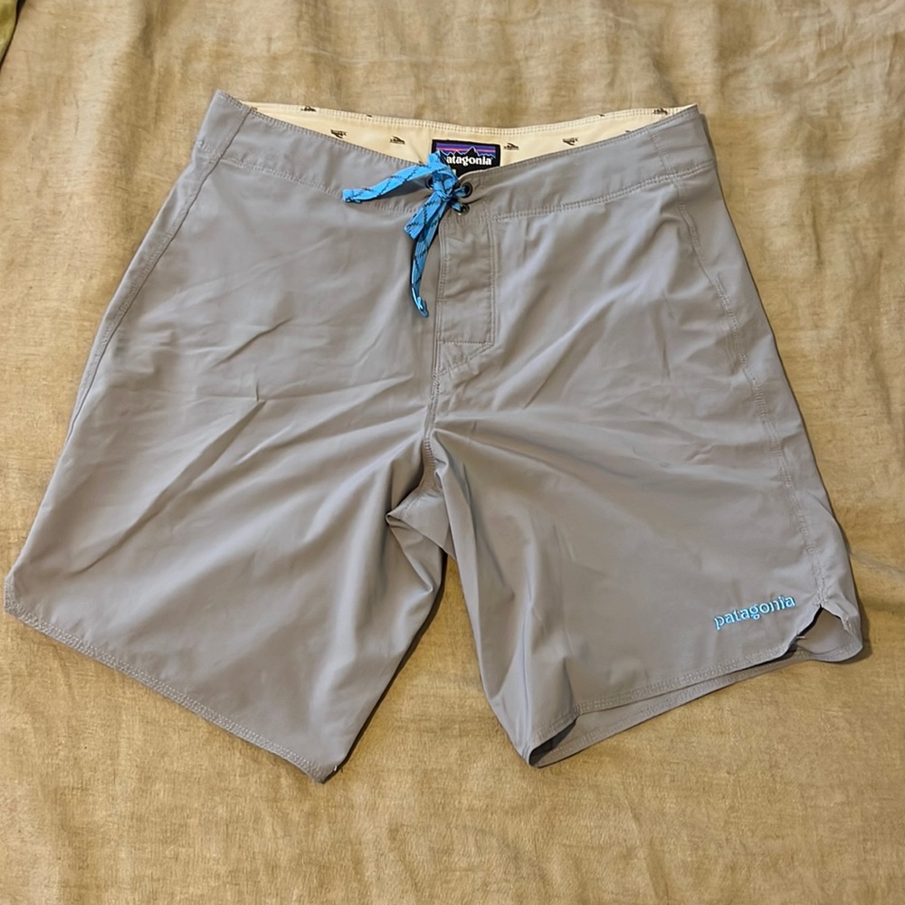 Patagonia board shorts size 31